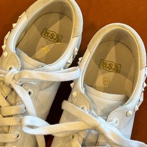 Ash white sneakers almost brand new